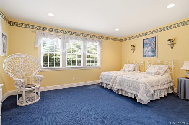 7 Fairway Court, Upper Brookville, NY 11771