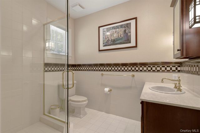 7 Fairway Court, Upper Brookville, NY 11771