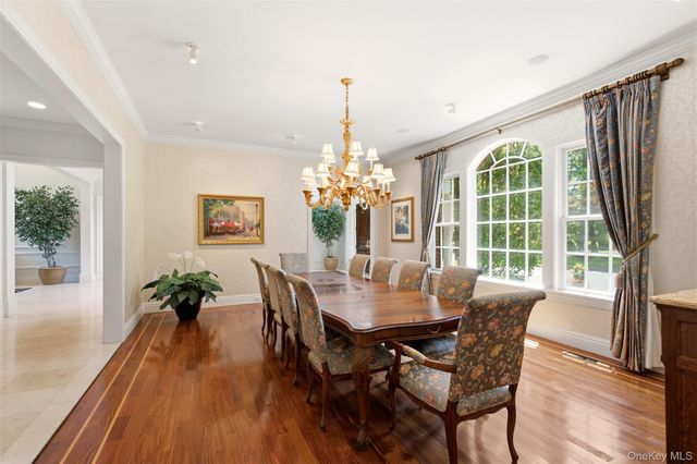 7 Fairway Court, Upper Brookville, NY 11771