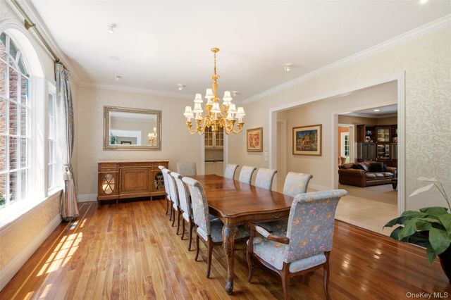 7 Fairway Court, Upper Brookville, NY 11771