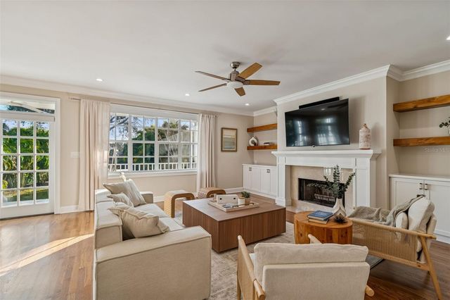 5004 W LEONA STREET, Tampa, FL 33629