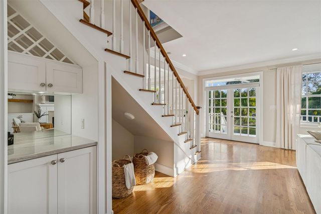 5004 W LEONA STREET, Tampa, FL 33629