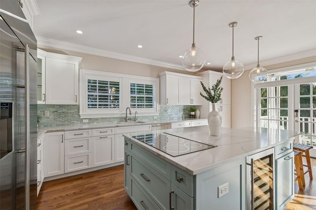 5004 W LEONA STREET, Tampa, FL 33629