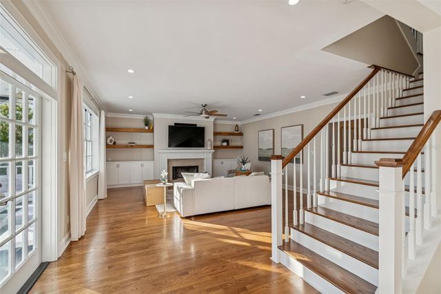 5004 W LEONA STREET, Tampa, FL 33629