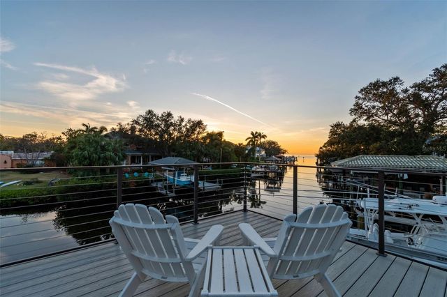 5004 W LEONA STREET, Tampa, FL 33629