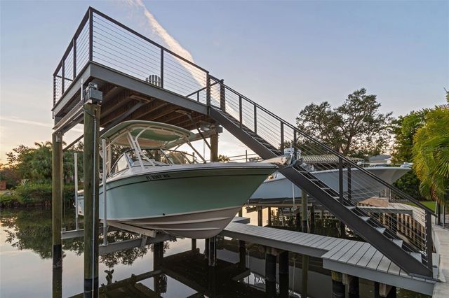 5004 W LEONA STREET, Tampa, FL 33629