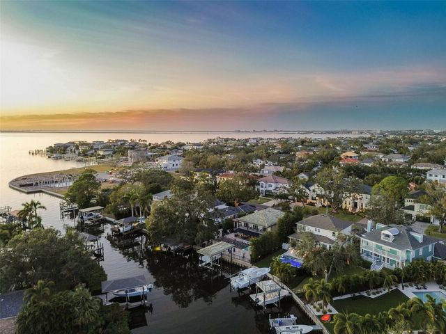 5004 W LEONA STREET, Tampa, FL 33629