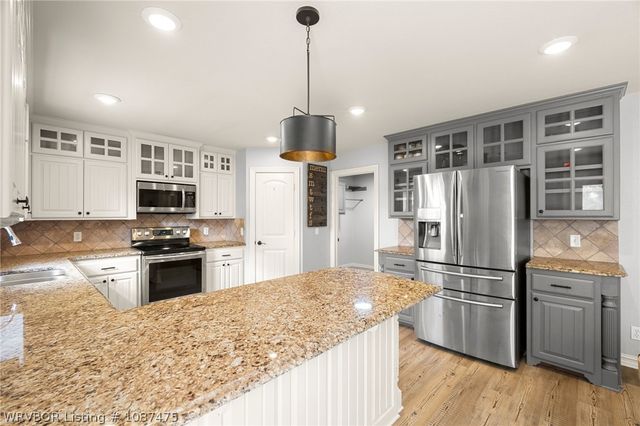 1204 Breckenridge Drive, Van Buren, AR 72956