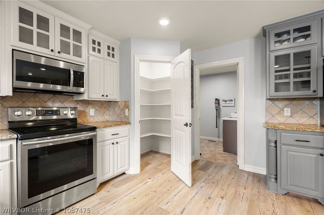 1204 Breckenridge Drive, Van Buren, AR 72956