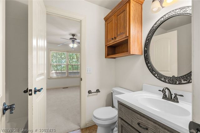 1204 Breckenridge Drive, Van Buren, AR 72956