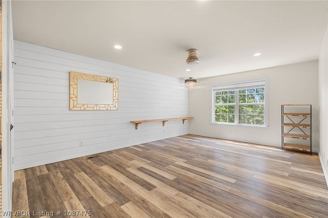 1204 Breckenridge Drive, Van Buren, AR 72956