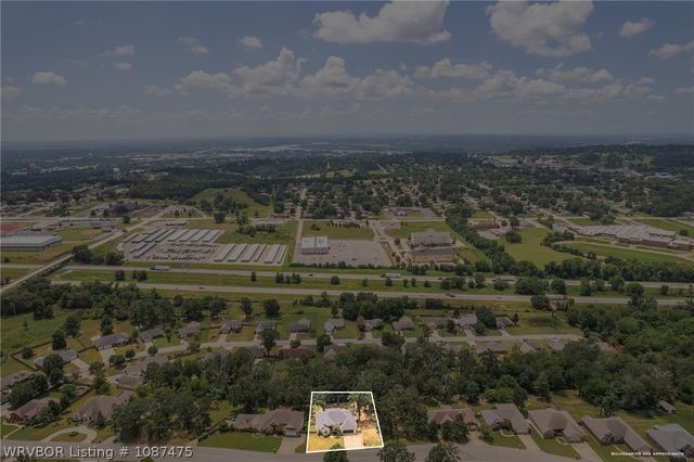 1204 Breckenridge Drive, Van Buren, AR 72956