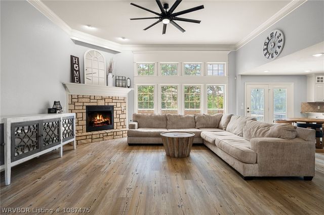 1204 Breckenridge Drive, Van Buren, AR 72956