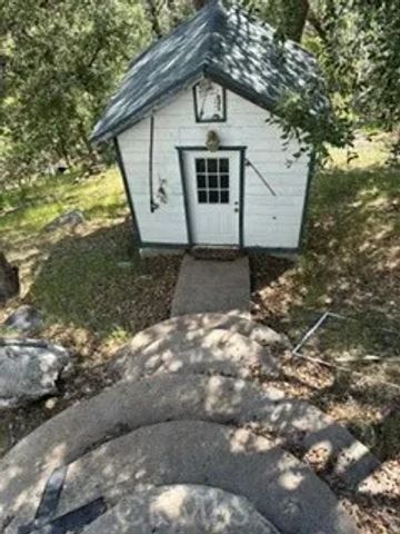 1083 Nadelhorn Drive, Lake Arrowhead, CA 92352