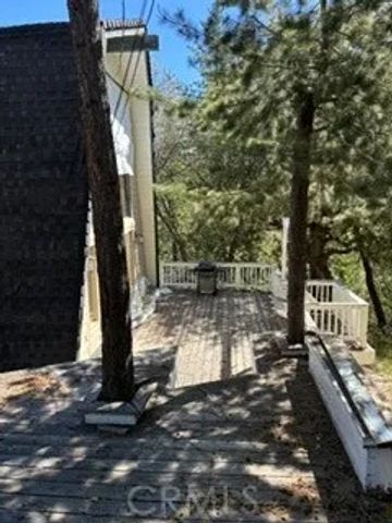1083 Nadelhorn Drive, Lake Arrowhead, CA 92352