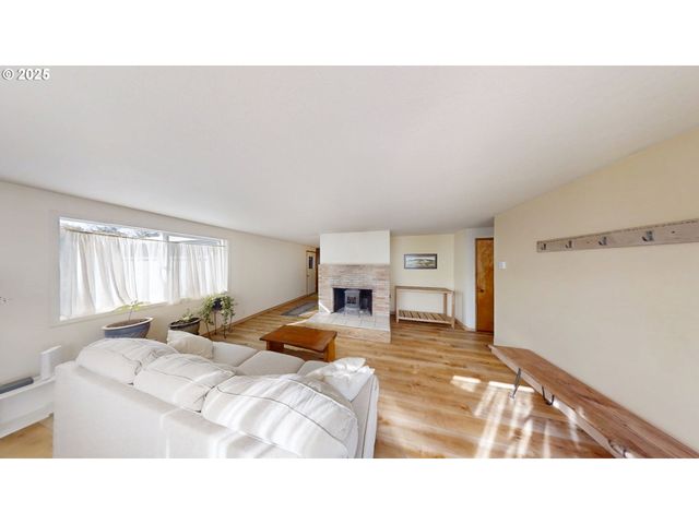 2537 PORT ORFORD LOOP Rd, Port Orford, OR 97465