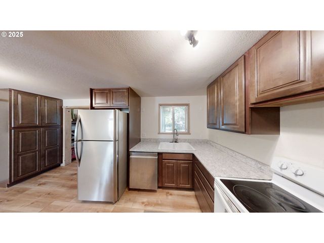 2537 PORT ORFORD LOOP Rd, Port Orford, OR 97465