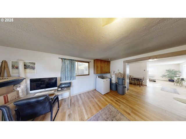 2537 PORT ORFORD LOOP Rd, Port Orford, OR 97465