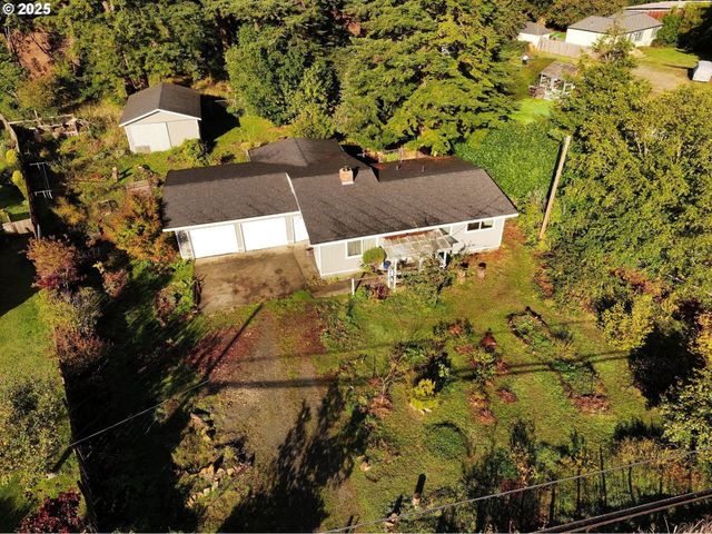 2537 PORT ORFORD LOOP Rd, Port Orford, OR 97465