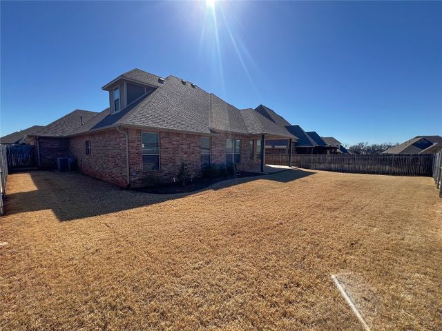 4309 NW 152nd Place, Edmond, OK 73013