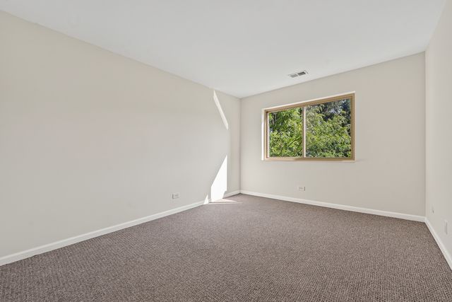 715 W Central Road C1, Mount Prospect, IL 60056
