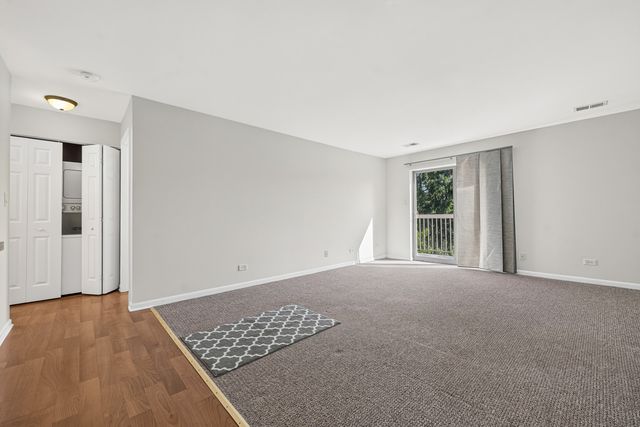 715 W Central Road C1, Mount Prospect, IL 60056