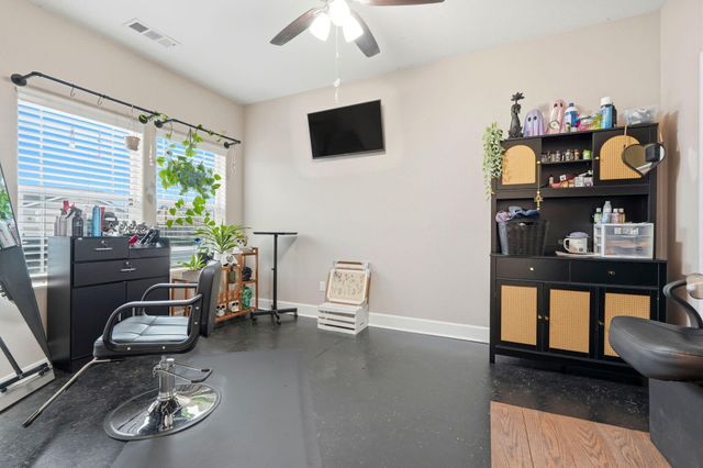 1881 W Date Avenue, Porterville, CA 93257