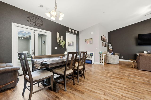 1881 W Date Avenue, Porterville, CA 93257