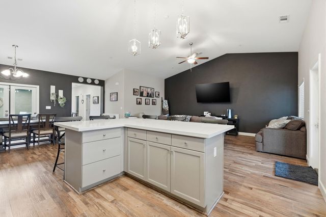 1881 W Date Avenue, Porterville, CA 93257