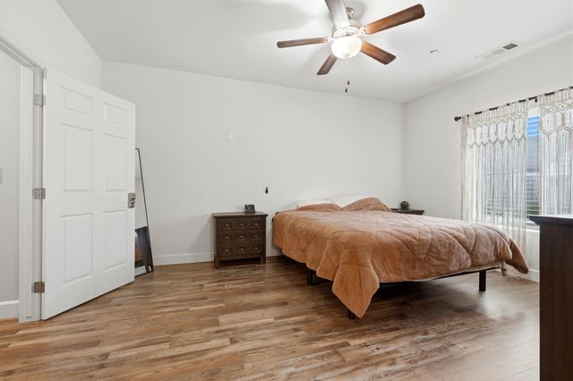 1881 W Date Avenue, Porterville, CA 93257