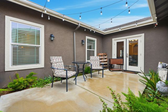 1881 W Date Avenue, Porterville, CA 93257