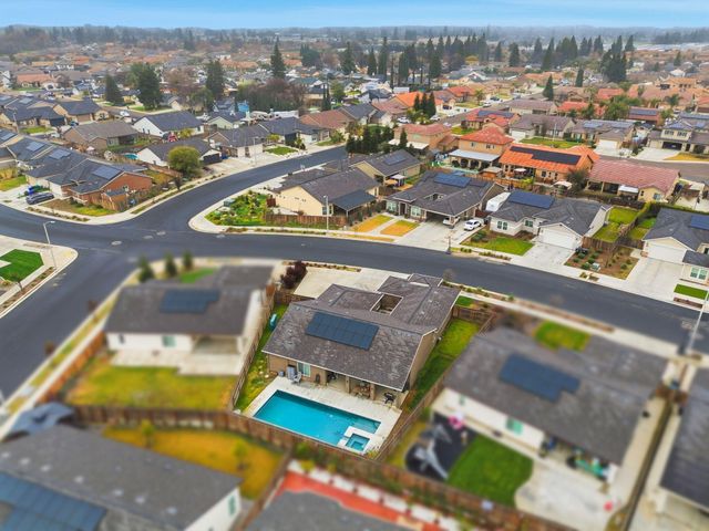 1881 W Date Avenue, Porterville, CA 93257