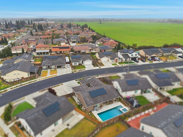 1881 W Date Avenue, Porterville, CA 93257