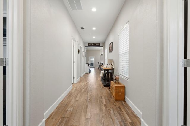 1881 W Date Avenue, Porterville, CA 93257