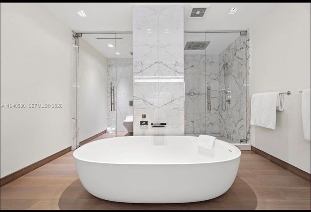 7055 Fisher Island Dr 7055, Miami Beach, FL 33109