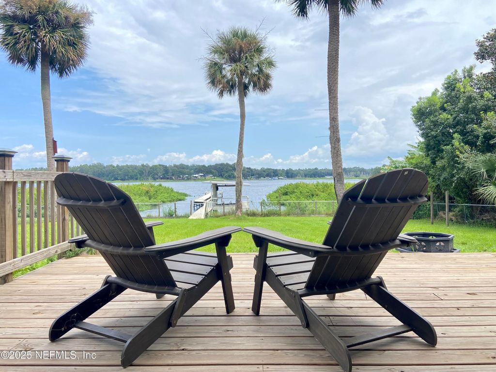 170 LITTLE ORANGE LAKE Drive, Hawthorne, FL 32640