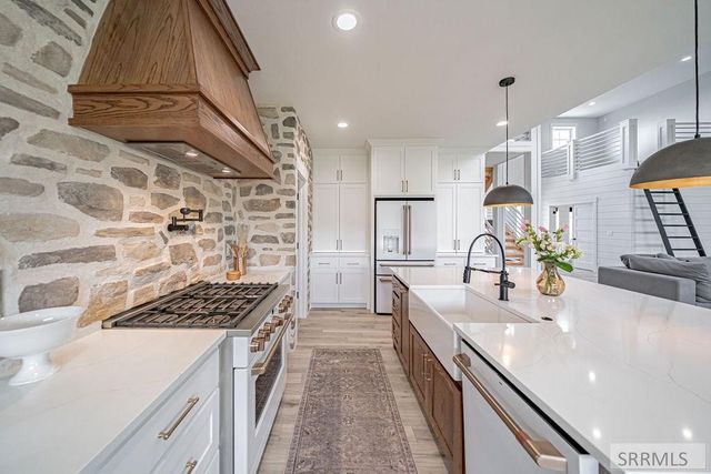 1713 Sage Hen Court, Ammon, ID 83406