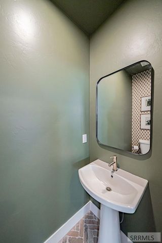 1713 Sage Hen Court, Ammon, ID 83406