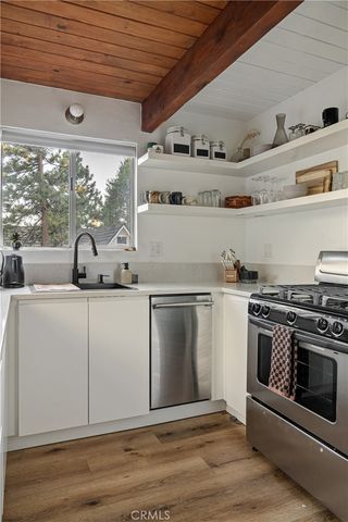 1191 Scenic Way, Rimforest, CA 92378