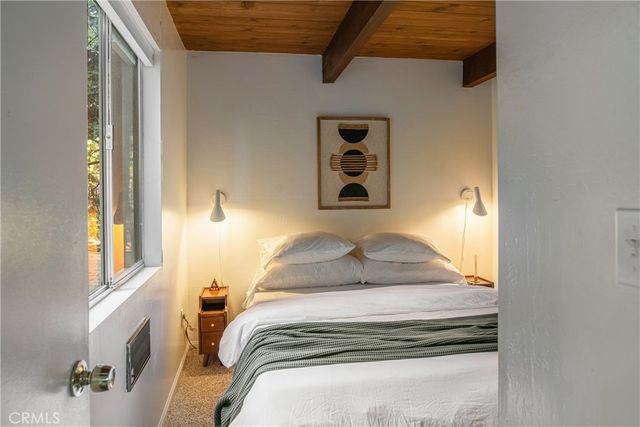 1191 Scenic Way, Rimforest, CA 92378
