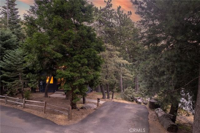 1191 Scenic Way, Rimforest, CA 92378