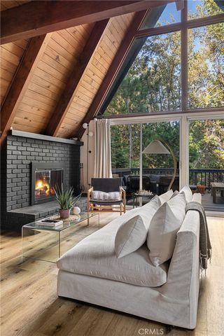 1191 Scenic Way, Rimforest, CA 92378
