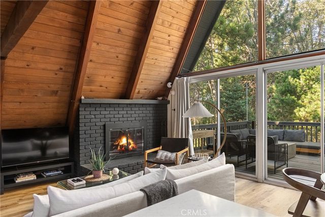 1191 Scenic Way, Rimforest, CA 92378