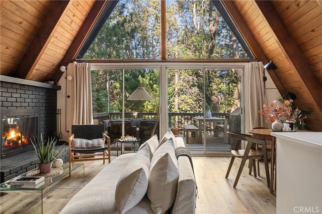 1191 Scenic Way, Rimforest, CA 92378