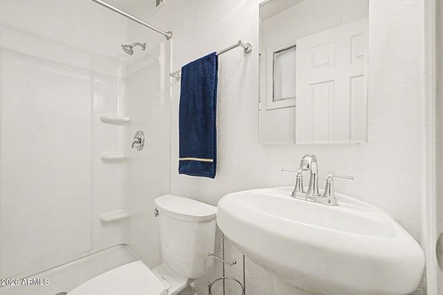 2212 W MADISON Street, Phoenix, AZ 85009