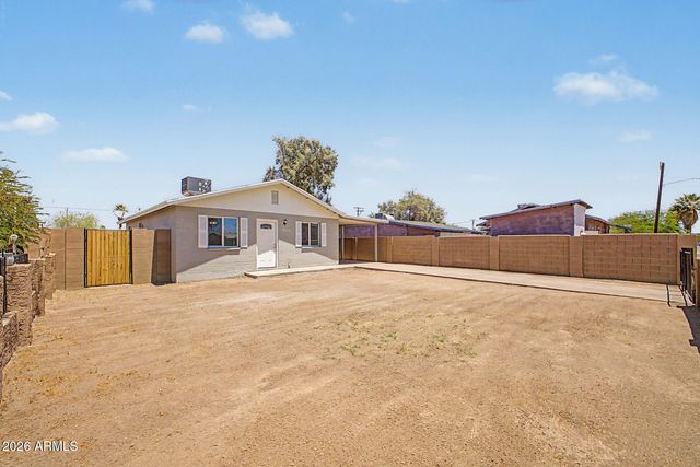 2212 W MADISON Street, Phoenix, AZ 85009