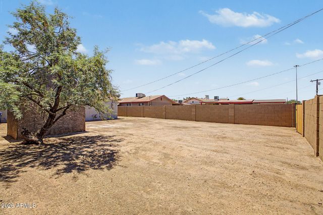 2212 W MADISON Street, Phoenix, AZ 85009