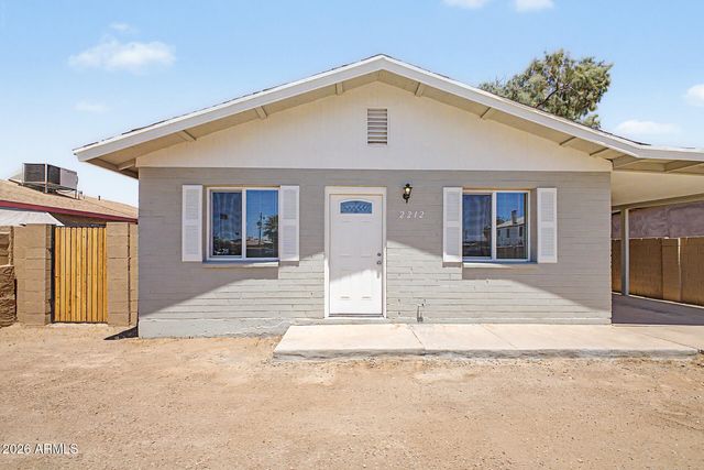 2212 W MADISON Street, Phoenix, AZ 85009