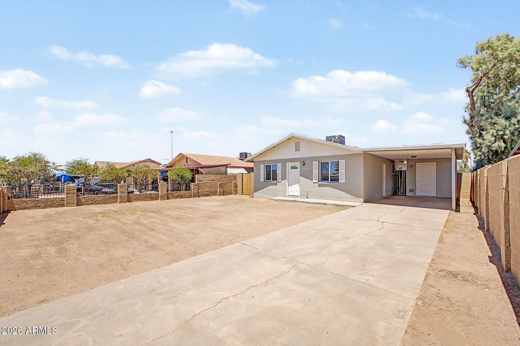 2212 W MADISON Street, Phoenix, AZ 85009