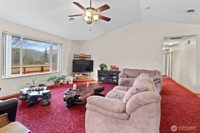 244 Martin Road, Glenoma, WA 98336